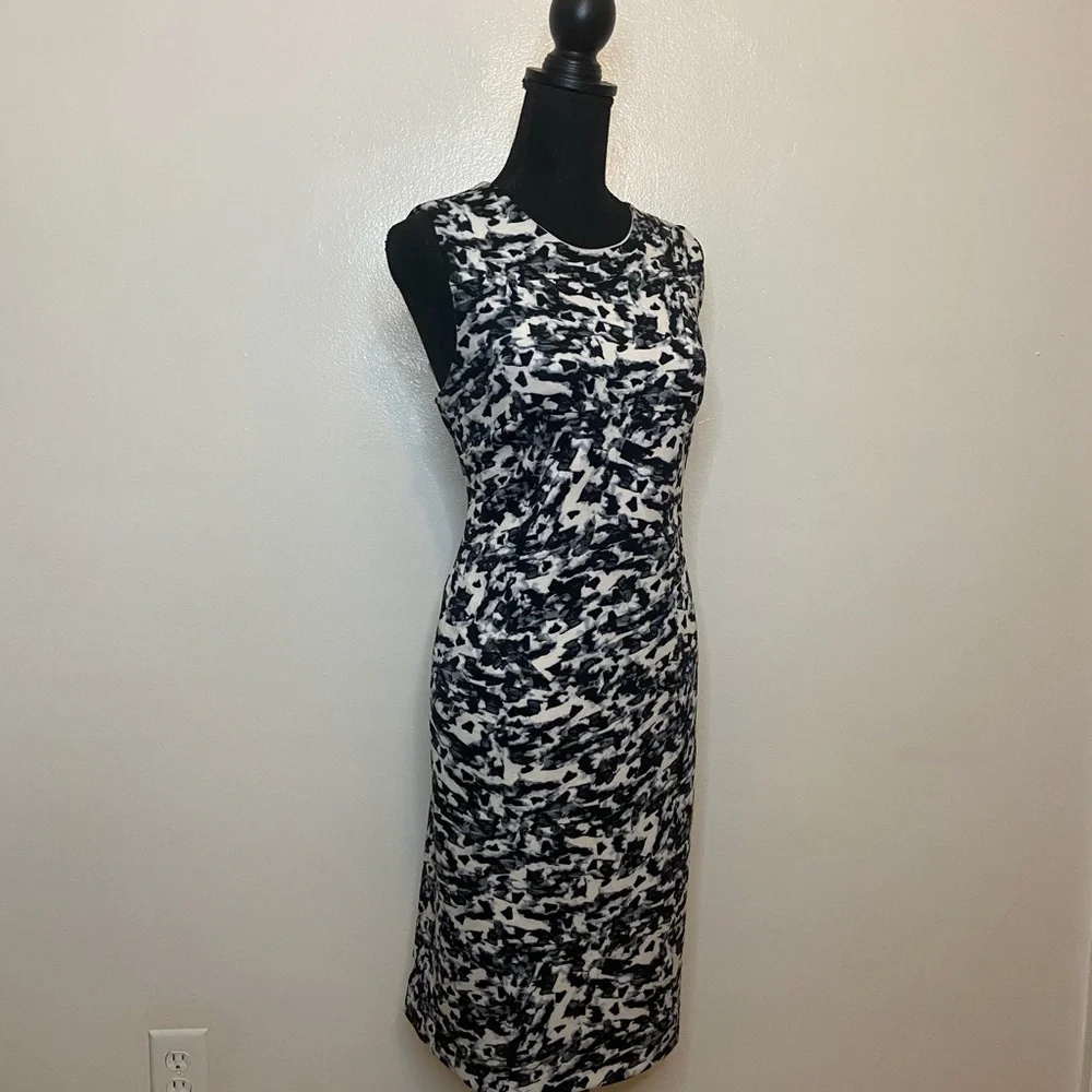 Carmen Marc Valvo Dress **offers welcome- will be donated in 10 days* - Picture 4 of 9